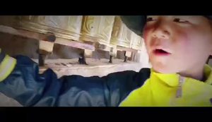 [康藏直击]史上最萌最害羞的藏族小导游