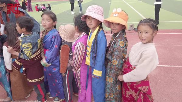 【同心·共铸中国心】大型公益主题活动走进青海果洛玛沁县拉加镇女子学校