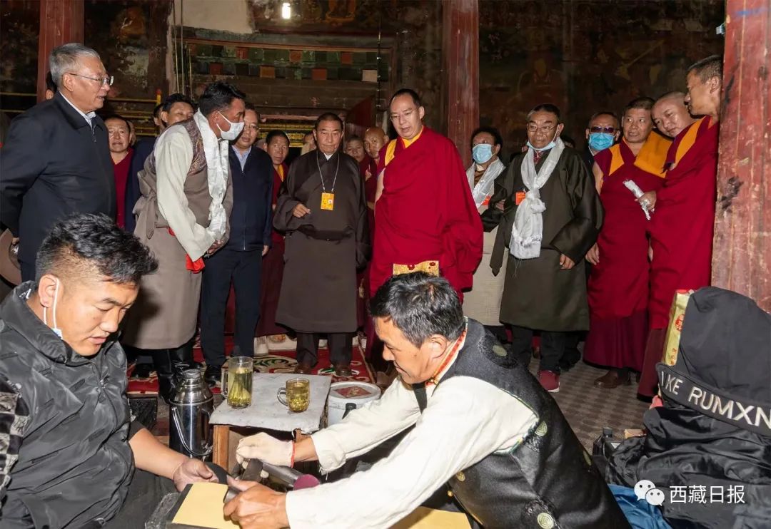 班禪額爾德尼·確吉杰布在佛協西藏分會日常履職辦公