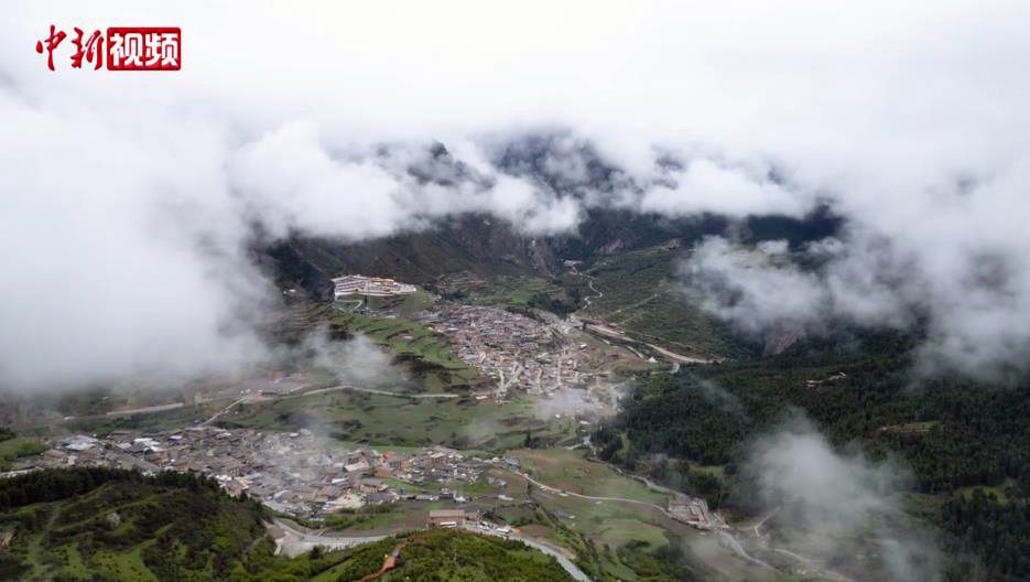 秘境扎尕那：从山乡藏寨到“最佳旅游乡村”的蝶变