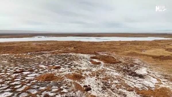 青海茫崖：苏干湖与奎屯诺尔湖的冬日秘境