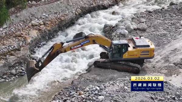 生死时刻，他把生的希望“横”在河中央