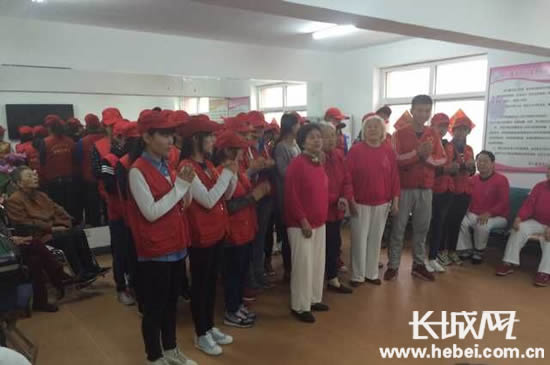 河北经贸大学青年志愿者协会重阳节敬老活动落