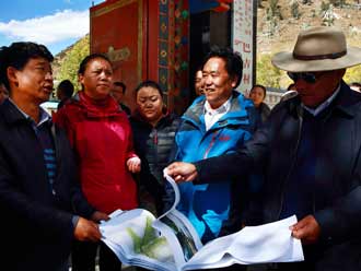 2015“中华环保世纪行—西藏行”在西藏江南