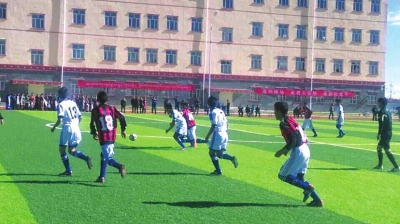 甘南首届校园足球争霸赛在高原足球之乡开赛