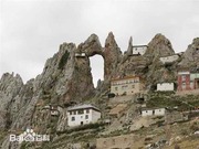 Tibet’s first ancient human ruins restored