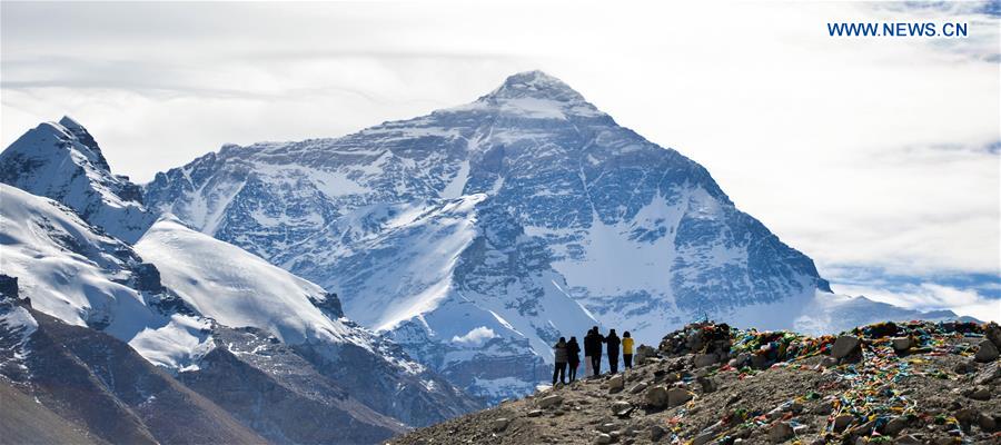 Views of world's highest peak in China's Tibet_Photo_TIBET