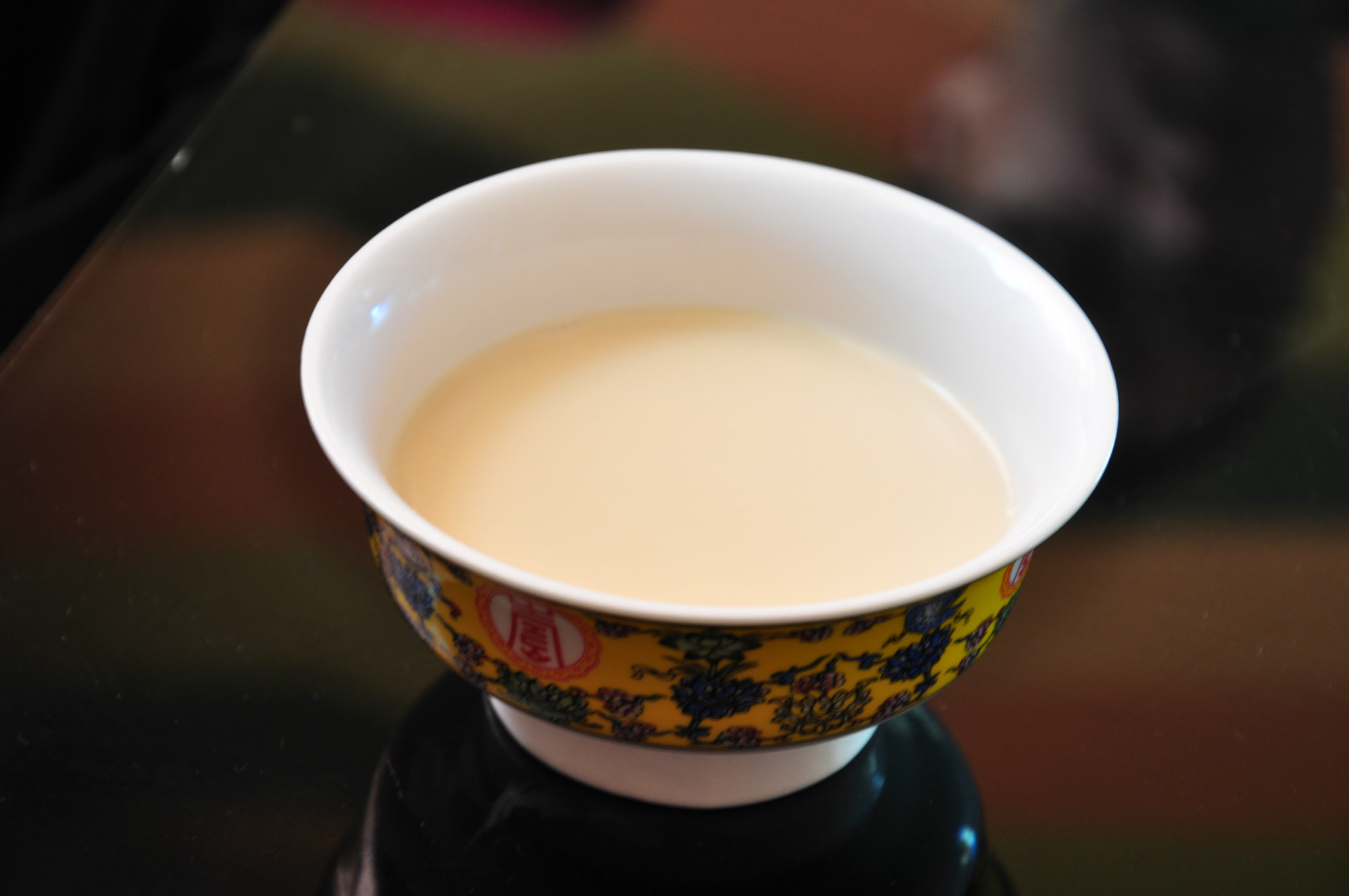 中央送来了藏族主妇最爱的全自动酥油茶机