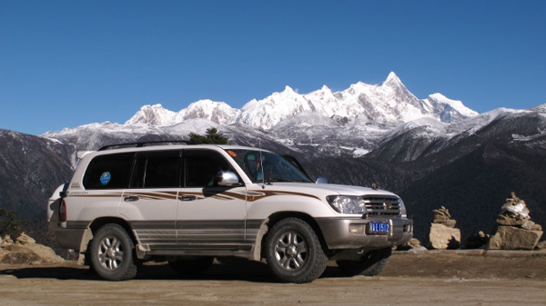 为什么陆地巡洋舰在雪域高原更受青睐?