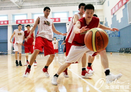 组图:盘点近几届中国男篮亚锦赛征程 武汉夺冠
