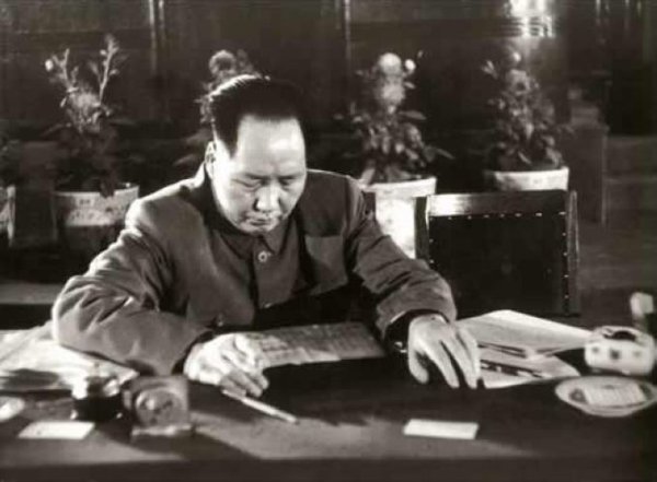 生平第一次出国 毛主席为何彻夜未眠