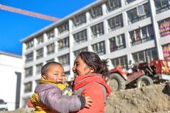 Tibet’s Gyirong welcomes in 2016 after the earthquake