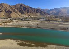 New flight links Beijing with Tibet tourist destination