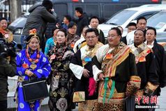 Ethnic members at the 4th Session of the 10th CPPCC Tibet Committee