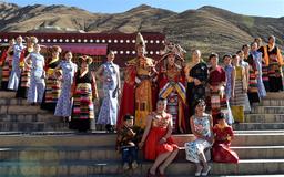 Tibetan costume fashion show on New Year's Day