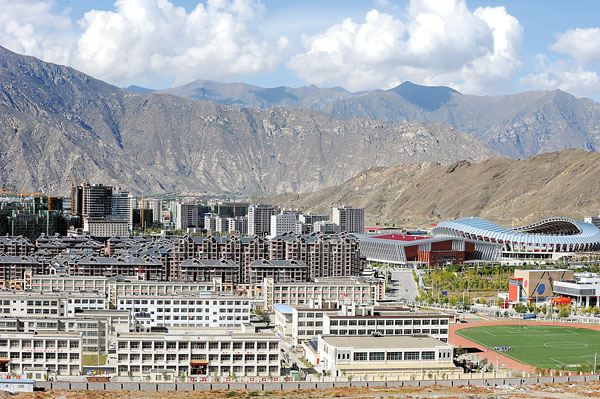 22.1 bln yuan signed in Tibet's largest syndicated loan contract