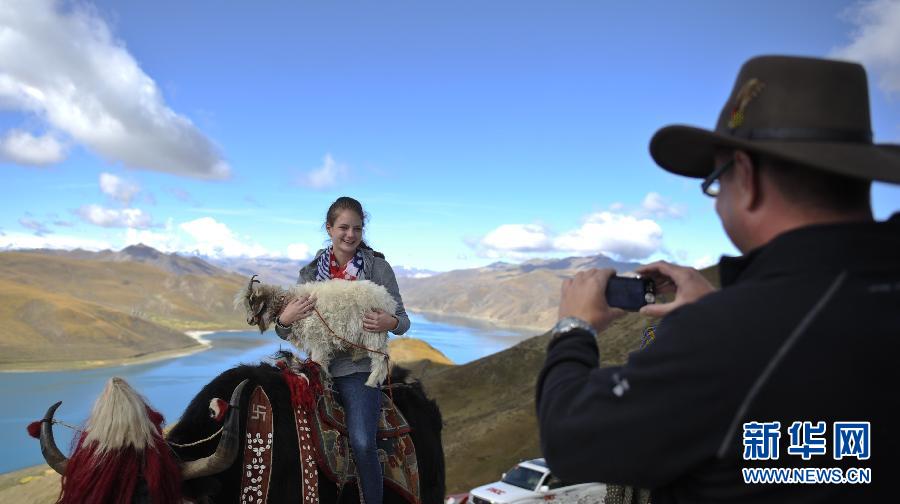 Tourist reception in Tibet reached new high during National Day Holiday