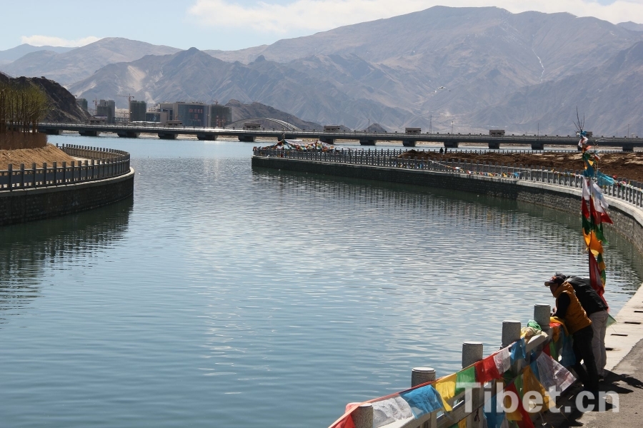 High tech helpers for water and soil conservation in Tibet