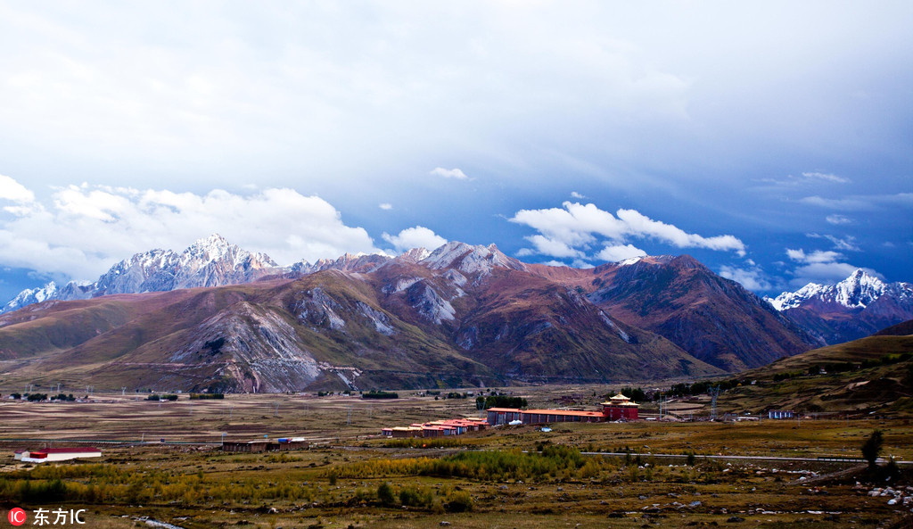 Derge, an ancient county of culture under snow-capped mountains