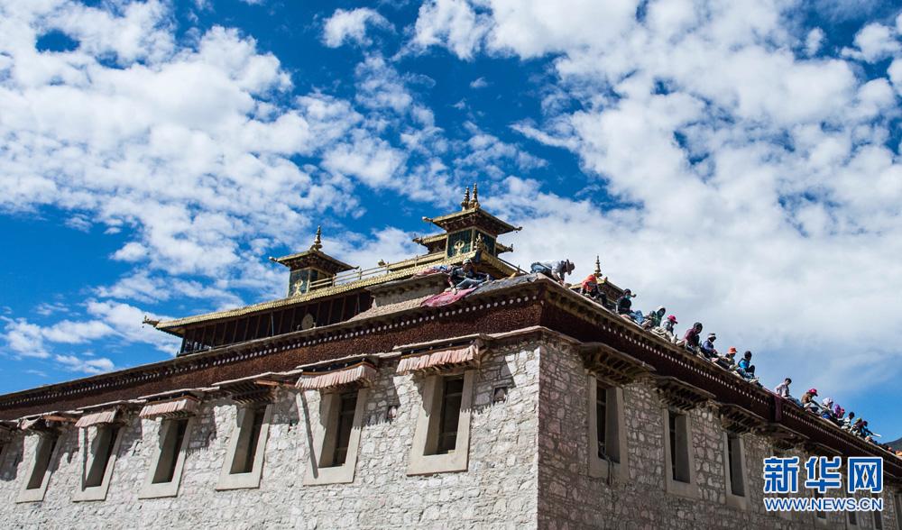 Tibet launches tour lines featuring Tibetan culture in winter