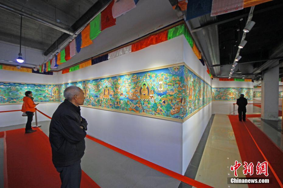 The 100-meter Thangka on display in Tianjin 