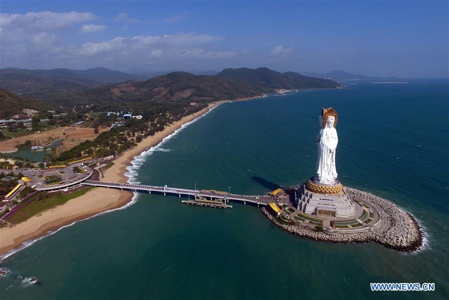 Buddhism statue in Hainan attracts thousands of visitors