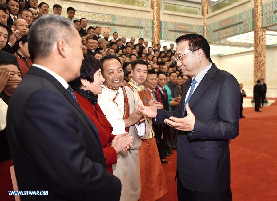 Premier Li urges small businesses to create jobs