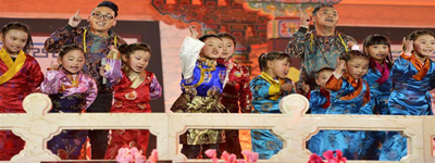 Actors record video for Tibetan New Year Web Gala in Lhasa