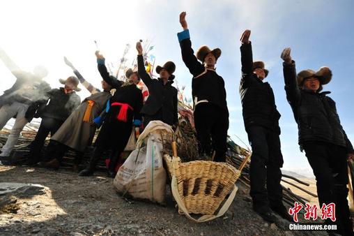 Prayer flag changing ceremony held during Losar