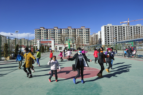 拉萨市儿童福利院采取家庭养育模式:让孩子们