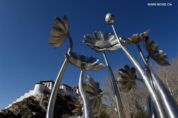 Decorations seen in Tibet to greet coming Spring Festival