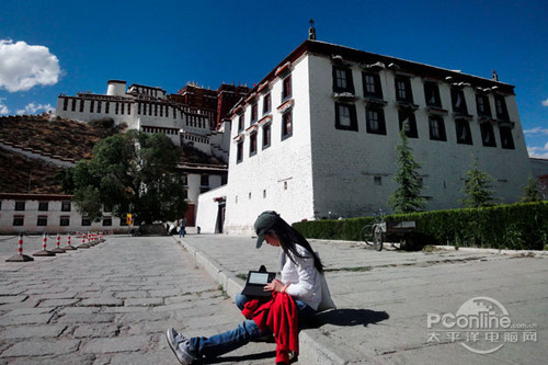 Across China: Bilingual books gain popularity among Tibetan kids