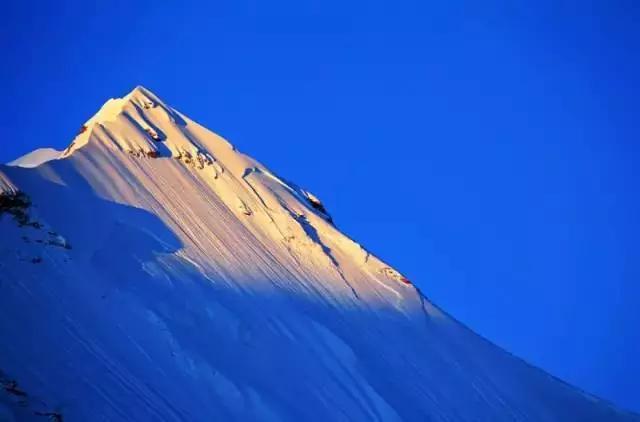 Mt. Nodjingangsang, the snowy mountain above the holy lake