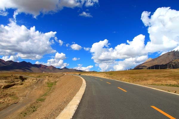 Tibet invests forty billion yuan on road improvement