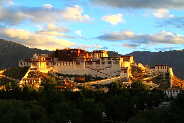Sichuan-Tibet Railway: The shortest train route to Tibet