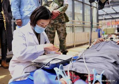 Medical persons sent to save injured people after Tibet quake