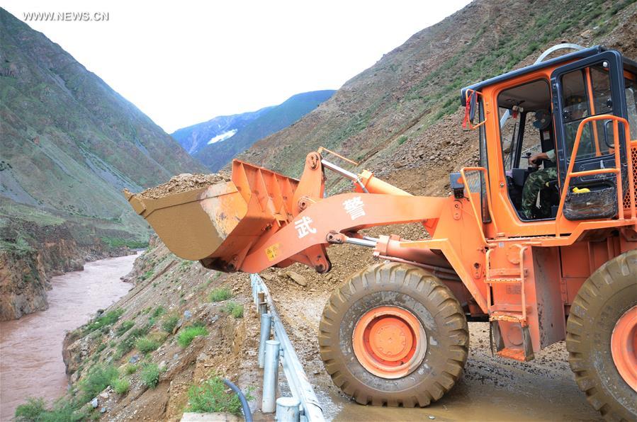 Landslide blocks highway linking Tibet with Sichuan Province in SW China