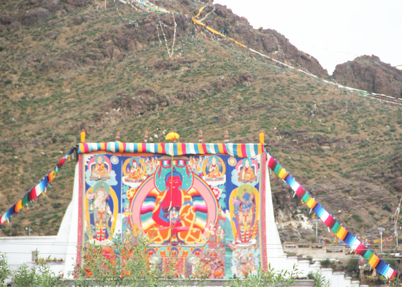 Buddha Prasentationen Im Kloster Trashilhunpo China Tibet Online