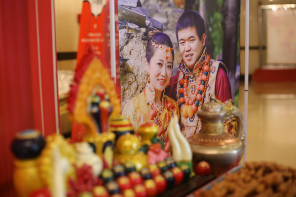 解读藏式婚礼之服饰器物篇