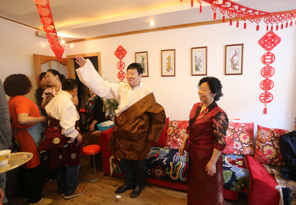 解读藏式婚礼之服饰器物篇