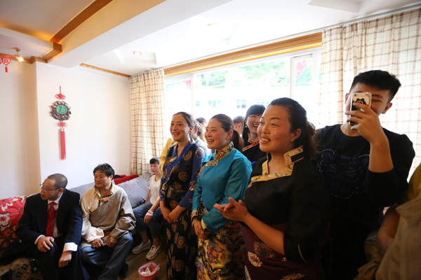 解读藏式婚礼之服饰器物篇