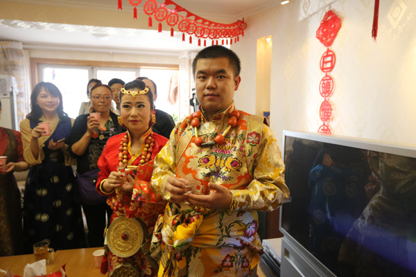 解读藏式婚礼之服饰器物篇