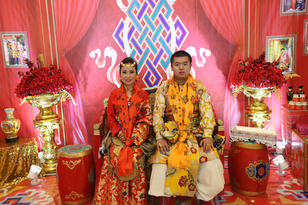 解读藏式婚礼之服饰器物篇