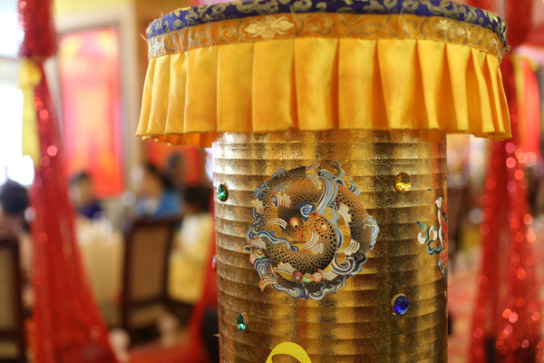 解读藏式婚礼之服饰器物篇