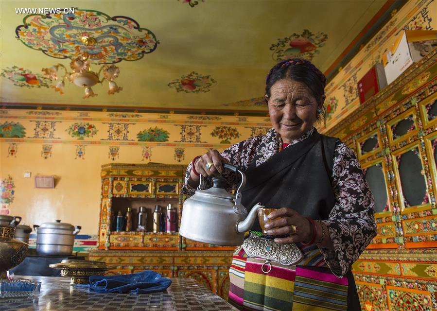 Living standard of people keeps rising in Shigatse, China's Tibet