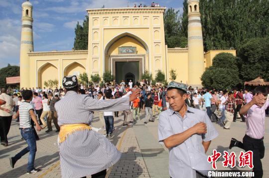 Xinjiang muslims prepare for Eid al-Fitr