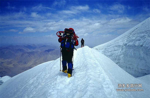 Shigatse man summits Mt. Muztagh Ata for the first time