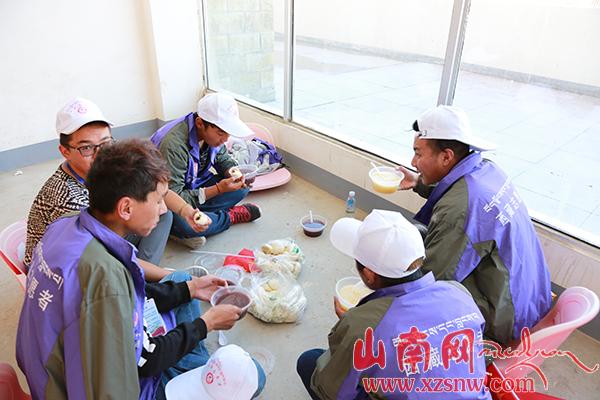 2016中国西藏雅砻文化节:最美志愿者掠影