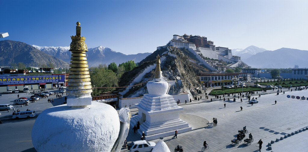 China Central enterprises invest 8.2 bln to help Tibet develop