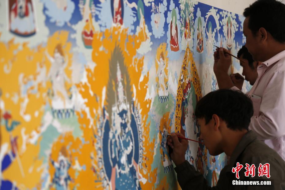 Thangka art from Tibetan herders of Qinghai become a hot seller